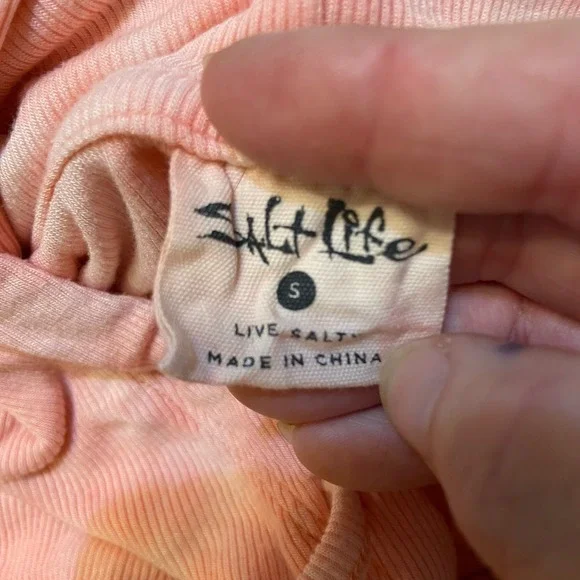 Salt Life "High Tide Salty Vibes" Women's Size Small Lightweight Hoodie - Picture 7 of 8